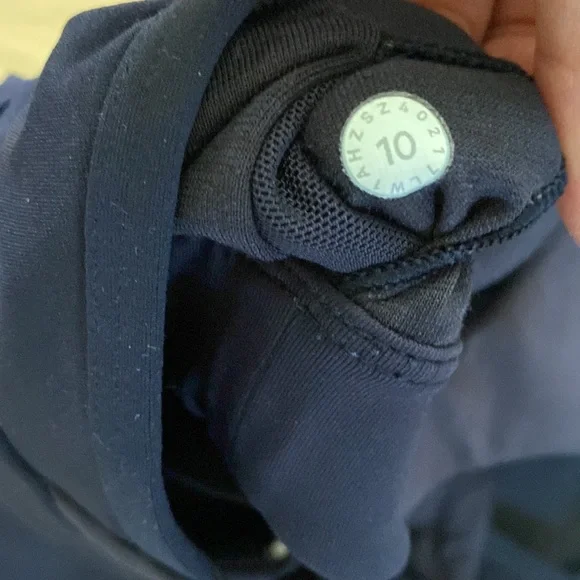 Lululemon Tank EUC - Picture 5 of 5